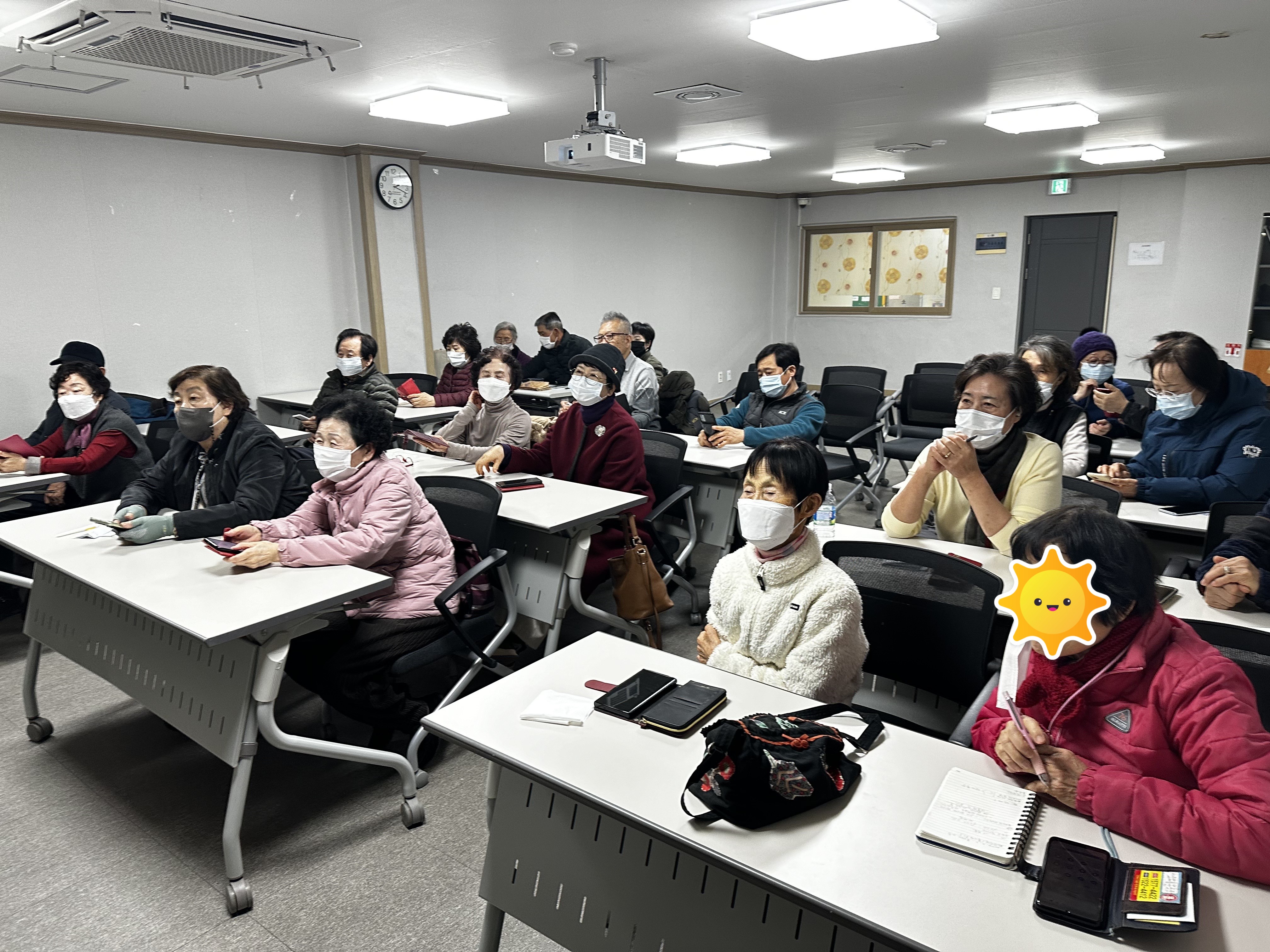 (본관) 달려라 청춘열차 '스마트폰 교실'  2024년 2월 활동사진